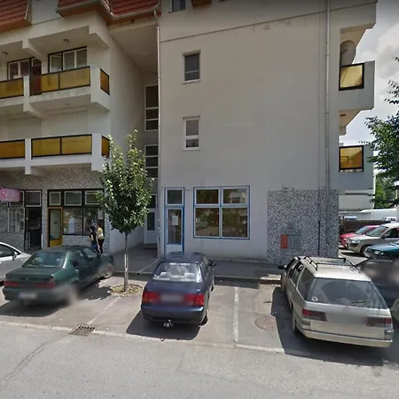 Erdei Szalonka Apartman Apartment *